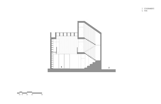 Casa de una Escritora / em-estudio - Imagen 29 de 34