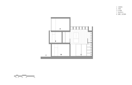 Casa de una Escritora / em-estudio - Imagen 31 de 34