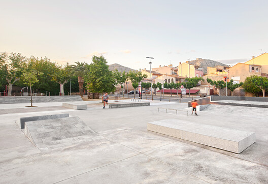 Rethinking Public Space Through a Skateboarder’s Eyes - Image 15 of 26
