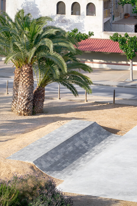 Rethinking Public Space Through a Skateboarder’s Eyes - Image 17 of 26