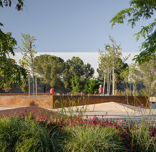 Rethinking Public Space Through a Skateboarder’s Eyes - Image 16 of 26