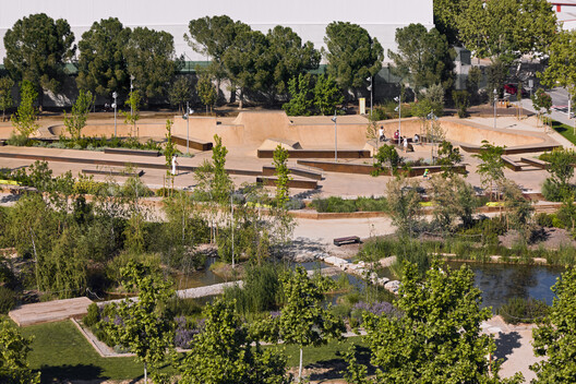 Rethinking Public Space Through a Skateboarder’s Eyes - Image 9 of 26