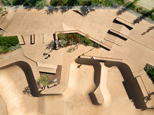 Rethinking Public Space Through a Skateboarder’s Eyes - Image 18 of 26