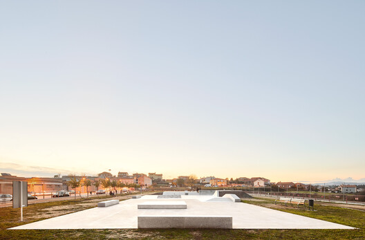 Rethinking Public Space Through a Skateboarder’s Eyes - Image 4 of 26