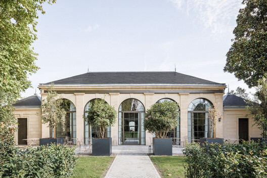 Chateau Cantemerle Winery / BPM Architectes Chateau Cantemerle Winery / BPM Architectes - Exterior Photography, Door, Garden, Column, Courtyard