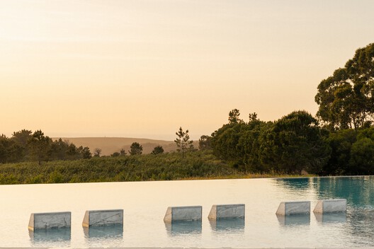 Resort Praia do Canal en la Naturaleza / Atelier Bugio - Imagen 13 de 23