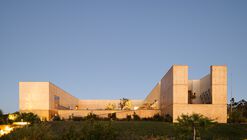 Canal Beach Nature Resort / Atelier Bugio