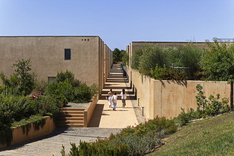 Playa Canal Resort en la naturaleza / Atelier Bugio - Imagen 3 de 23