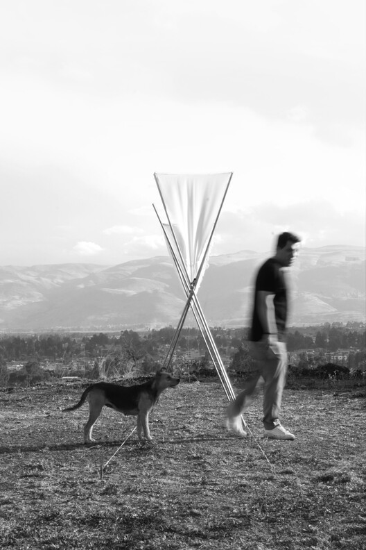 Pabellón 100 Metros Lineales / Pablo Paradinas Sastre + Eletres Studio - Fotografía exterior