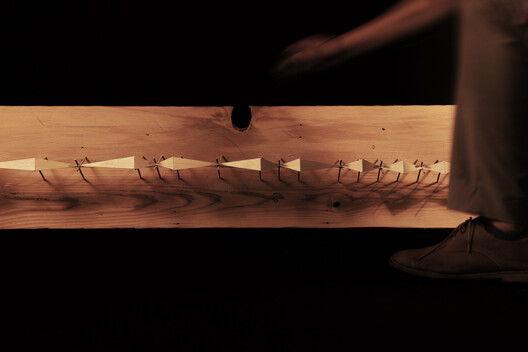 Pabellón 100 Metros Lineales / Pablo Paradinas Sastre + Eletres Studio - Fotografía interior, Madera