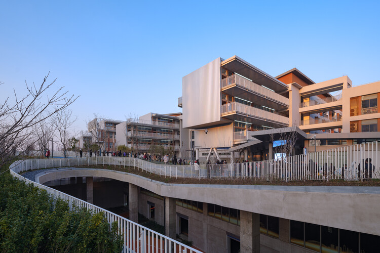 昆山实验小学改扩建及其西侧城市基础设施多系统复合项目 / 阿科米星建筑设计事务所 - 中小学校