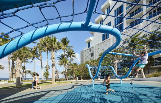 Parque DC Alexander/ Brooks + Scarpa Architects - Imagem 11 de 33