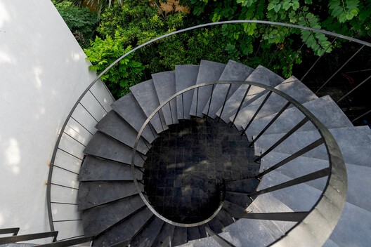 Varanda do K / Hiren Patel Architects + Design - Imagem 25 de 31