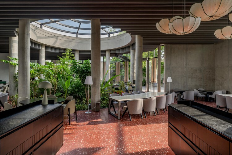 Varanda do K / Hiren Patel Architects + Design - Imagem 8 de 31