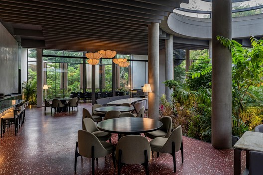 Varanda do K / Hiren Patel Architects + Design - Imagem 18 de 31