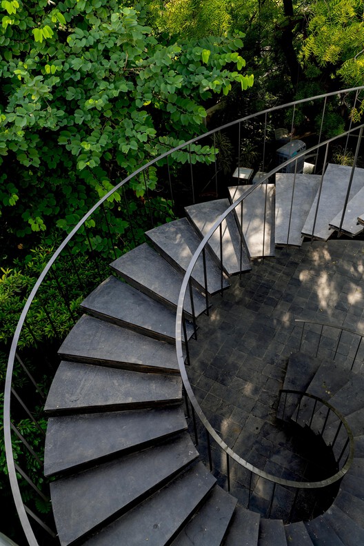 Varanda do K / Hiren Patel Architects + Design - Imagem 26 de 31