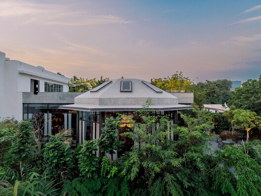 K's Verandah / Hiren Patel Architects + Design