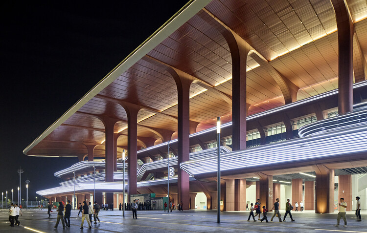 西安国际足球中心 / 扎哈·哈迪德建筑事务所 + iDEA + AISA - 室内图, 柱