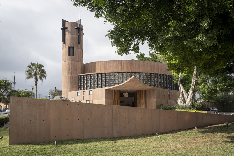Iglesia de San Juan Pablo II/Grupo Arquitech - Imagen 6 de 19