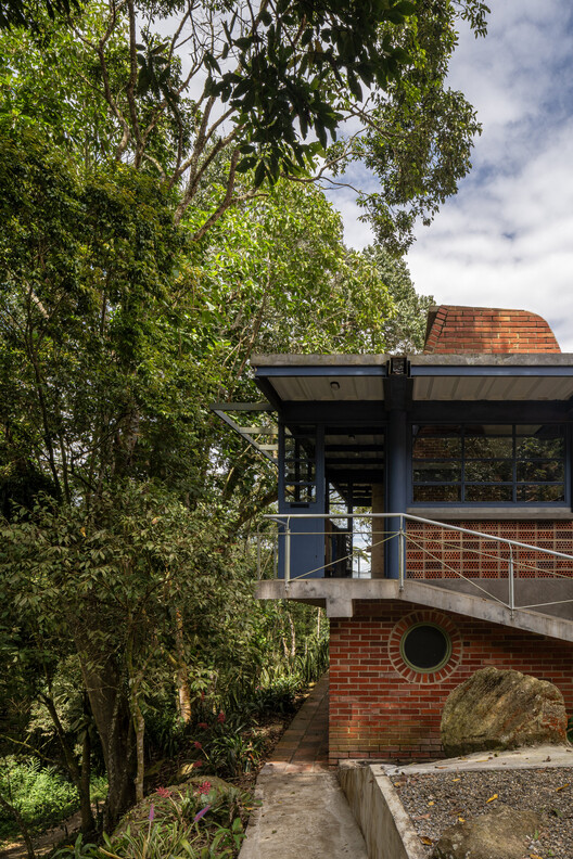 Pabellón Nora Service / Yemail Arquitectura - fotografía exterior