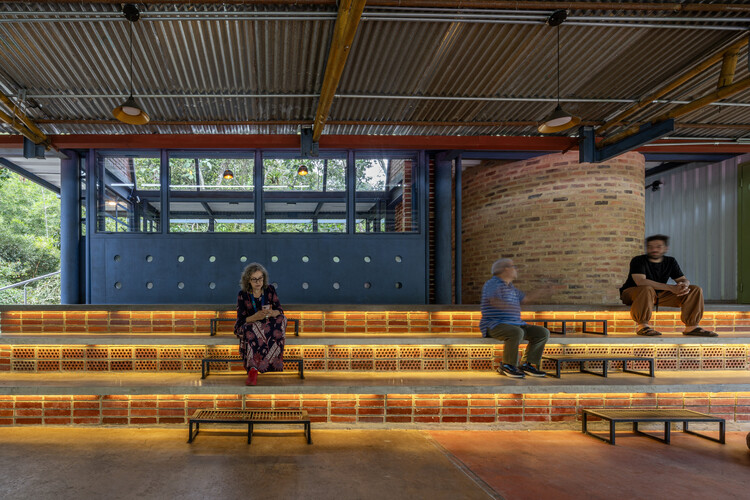 Pabellón Nora Service / Yemail Arquitectura - Fotografía de interiores