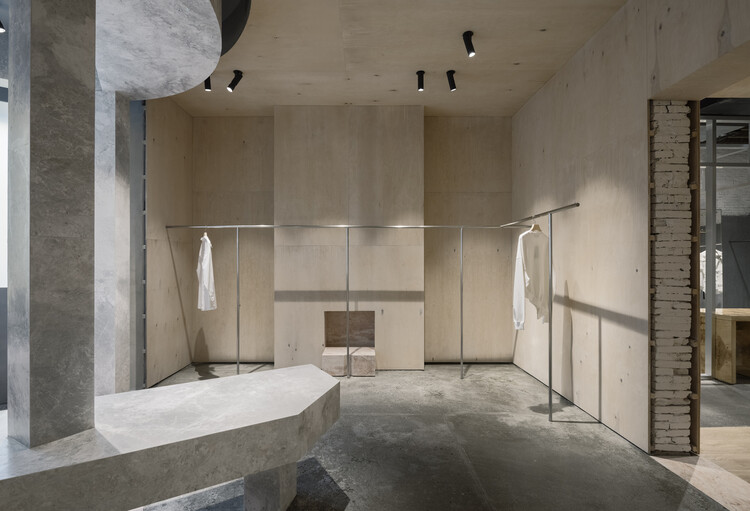 Design Ethos of Subtraction and Addition: 10 Adaptive Reuse Projects for Commercial and Social Spaces in Asia - Image 18 of 34