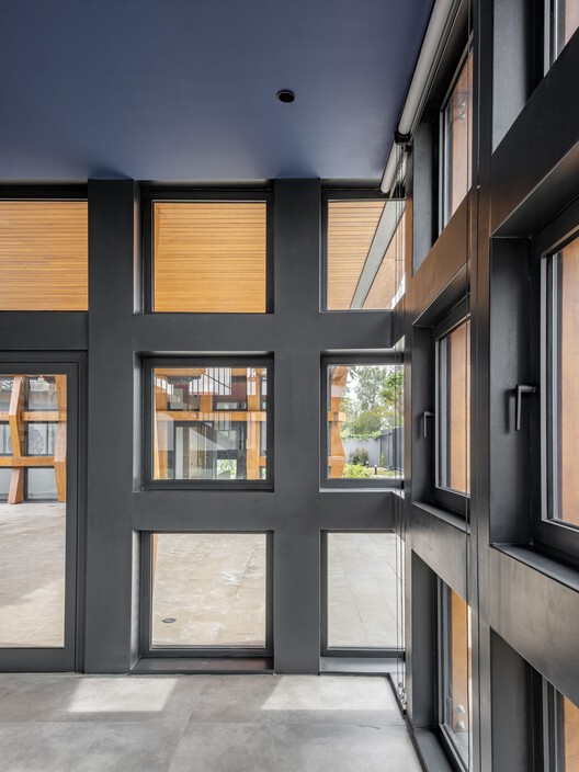 Royal Thai Embassy / OUALALOU+CHOI  - Exterior Photography, Glass