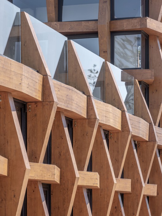 Royal Thai Embassy / OUALALOU+CHOI  - Image 11 of 13