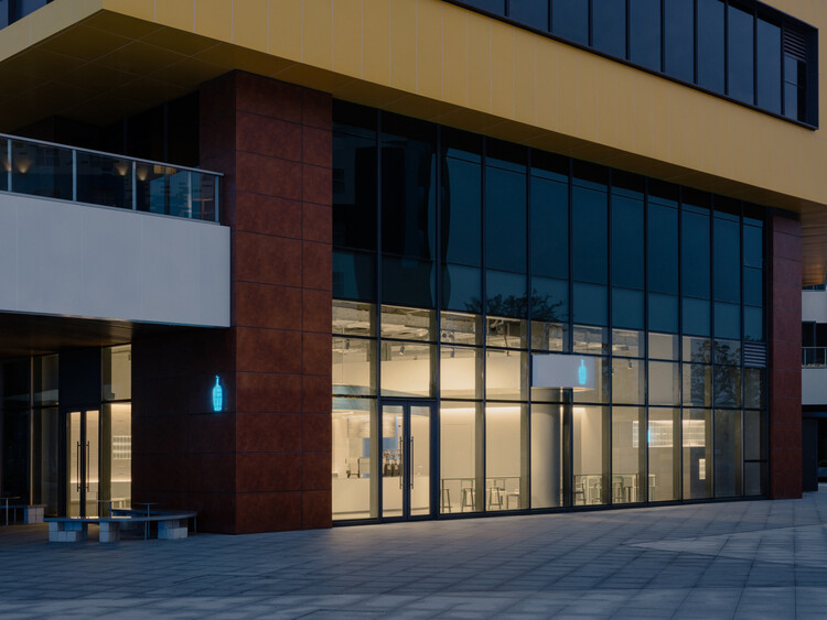 BlueBottle Coffee 蓝瓶咖啡 / 向域设计 - 室内图, 玻璃, 具体的