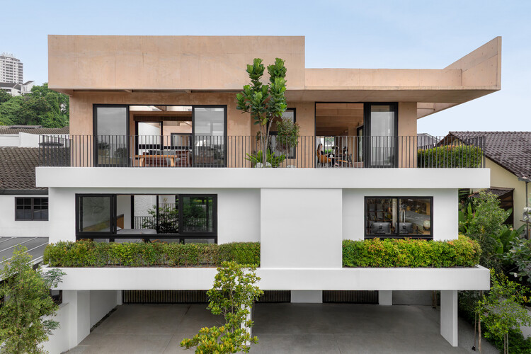 Armoua House / Fabian Tan Architect - More Images