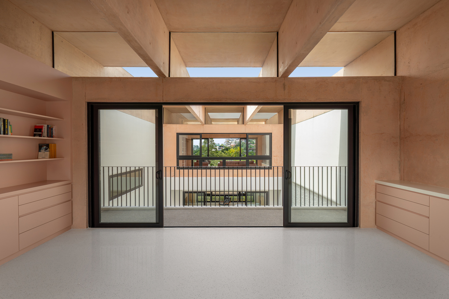 Gallery of Armoua House / Fabian Tan Architect - 21