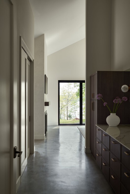 Baw Beese House / Disbrow Iannuzzi Baw Beese House / Disbrow Iannuzzi - Interior Photography, Lighting, Glass