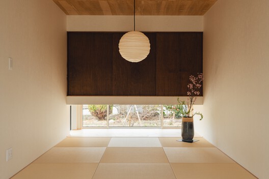 A Life Where Spaces Connect / Architrip Inc. A Life Where Spaces Connect / Architrip Inc. - Interior Photography, Wood, Lighting