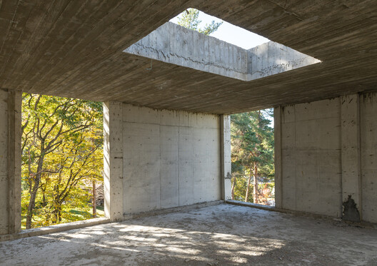 Detached House in Tskneti / Wunderwerk - Image 15 of 27