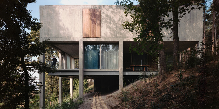 Casa aislada en Tskneti  / Wunderwerk - Fotografía exterior