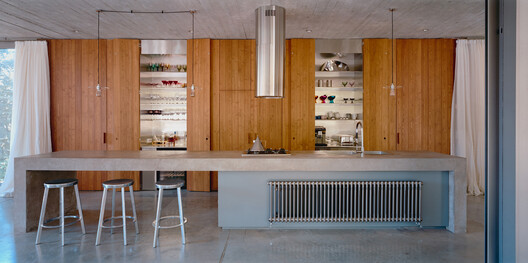 Detached House in Tskneti / Wunderwerk - Interior Photography, Kitchen, Wood, Countertop, Chair