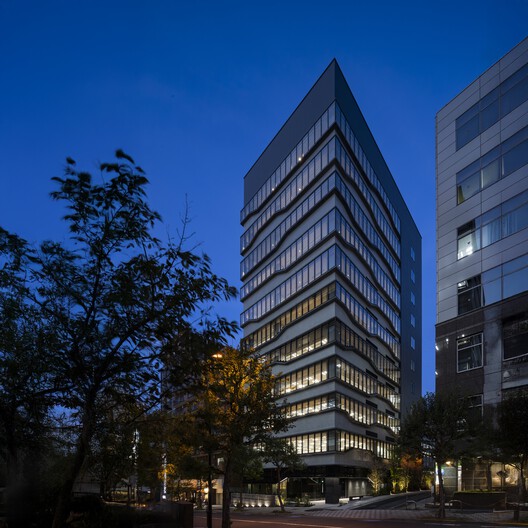 Front Place Chiyoda Ichibancho / Mitsubishi Jisho Design Inc. - Exterior Photography