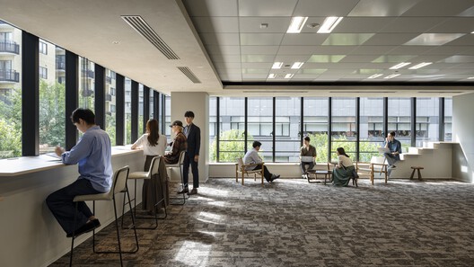 Front Place Chiyoda Ichibancho / Mitsubishi Jisho Design Inc. - Interior Photography, Glass, Chair