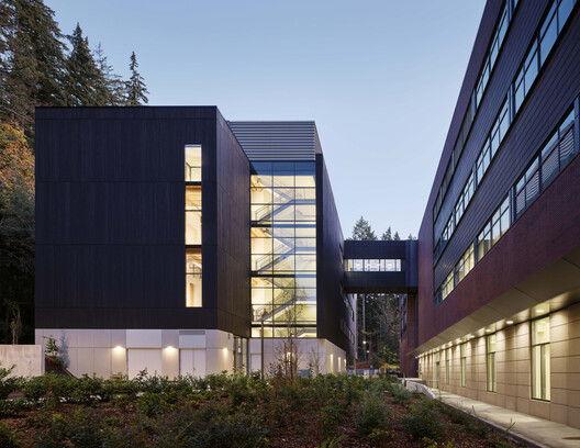 Kaiser Borsari Hall - Western Washington University / Perkins&Will Kaiser Borsari Hall - Western Washington University / Perkins&Will - Exterior Photography