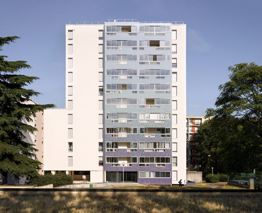 Pré de l’Enclos 2 Housing Rehabilitation / SOL Architecture & Urbanisme