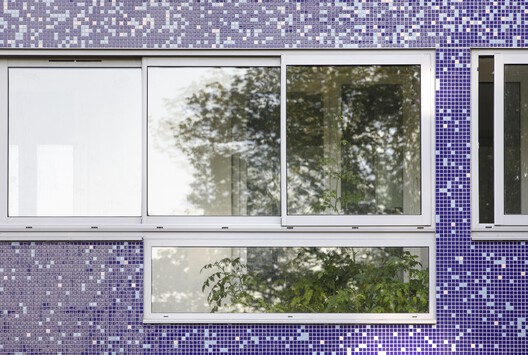 Pré de l’Enclos 2 Housing Rehabilitation / SOL Architecture & Urbanisme Pré de l’Enclos 2 Housing Rehabilitation / SOL Architecture & Urbanisme - Glass