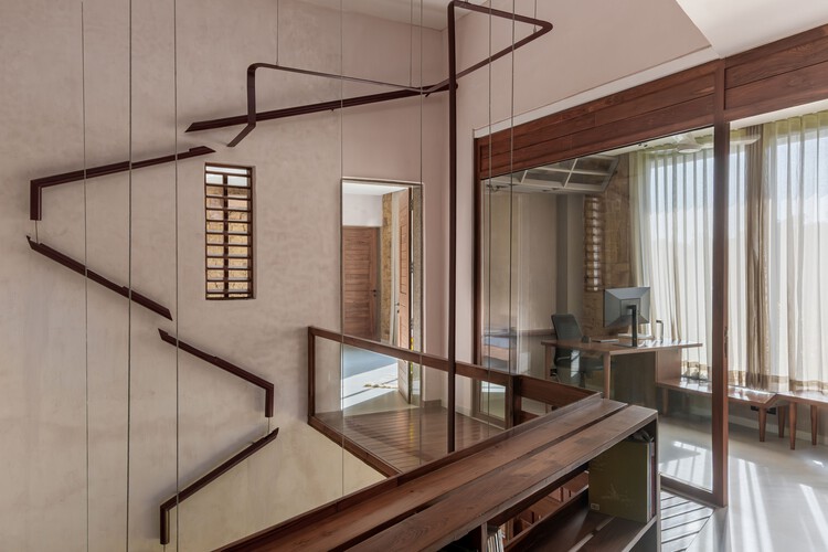 Casa Shilamay / SferaBlu Architects + Naman Shah Architects - Imagem 16 de 28