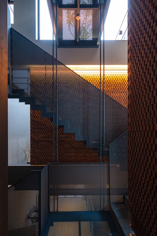  B.RED House / TOOB STUDIO - Image 24 of 38