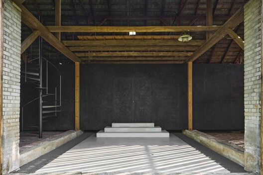The Box in the Barn / Facha architekti - Image 7 of 14