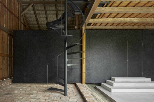 The Box in the Barn / Facha architekti - Image 9 of 14