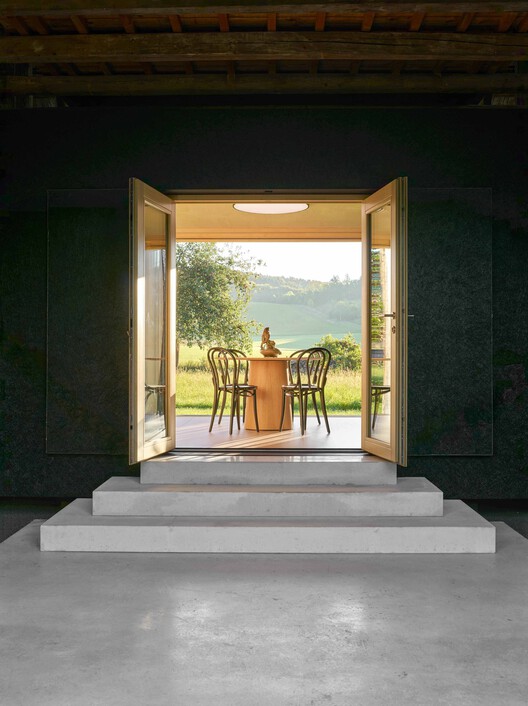 The Box in the Barn / Facha architekti - Interior Photography, Wood, Concrete, Chair
