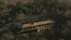 Casa Kupuri  / Central de Arquitectura + Módica Ledezma