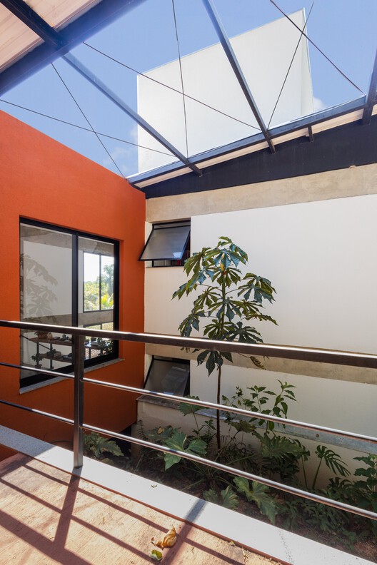 Casa Oro Viejo / Mutabile Arquitetura Casa Oro Viejo / Mutabile Arquitetura - Fotografía interior, Vidrio, Barandas