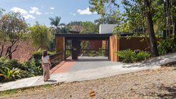 Casa Oro Viejo / Mutabile Arquitetura