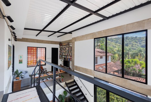 Casa Oro Viejo / Mutabile Arquitetura Casa Oro Viejo / Mutabile Arquitetura - Fotografía interior, Fijación Vigas